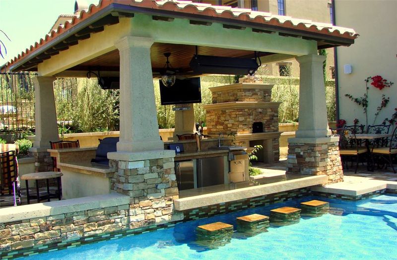 37 Stylish Poolside Designs That Make Everyday Feel Like Vacation - Decor Hint Swim-Up Bar With Submerged Seating