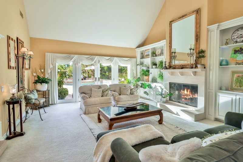 3 Home Types In Simi Valley That Seem To Be Falling Out Of Favor And 6 Gaining Interest - Decor Hint Homes Without Dedicated Office Space