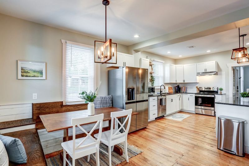 These Timeless Furniture Styles Are Still Big In Philadelphia Homes - Decor Hint Pennsylvania Dutch Farmhouse
