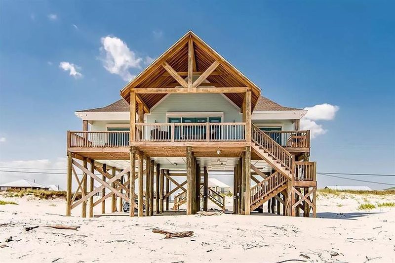 Florida's 12 Home Designs That Could Be History In The Next Decade - Decor Hint Raised Pier Beach Houses: Stilted Survivors