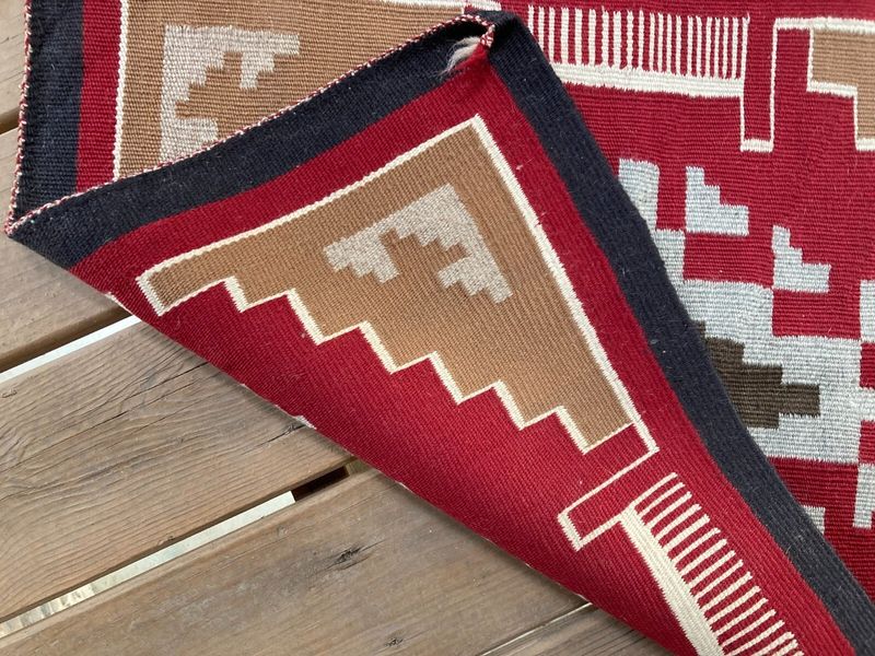 Rediscover 7 Pieces From Boomer Homes That Colorado Designers See Trending And 5 Always Chic Picks - Decor Hint Handwoven Textiles And Throws