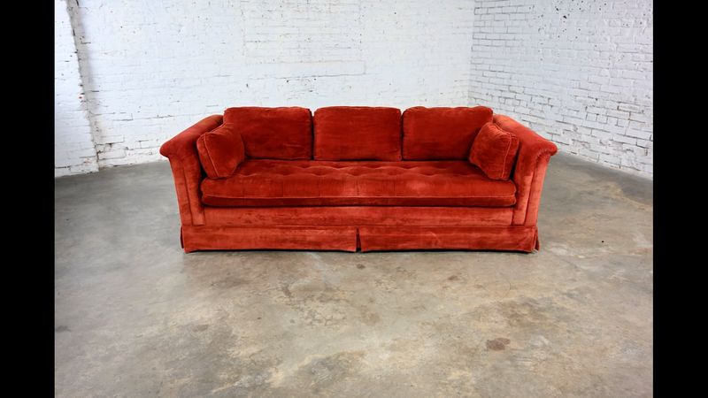 Illinois Designers Warn: These 10 Couch Colors Feel Stale - Swap For These 10 - Decor Hint Outdated Orange