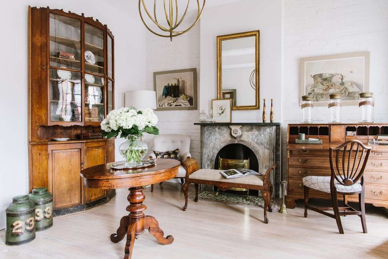 Classic Georgia Vibes Meet Timeless Style: 11 Decorating Trends Taking Over Now - Decor Hint Antique Wood Furniture