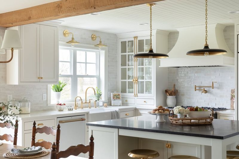 These 12 Kitchen Trends Are On Their Way Out (Plus 10 Timeless Looks To Stick With) - Decor Hint Farmhouse Style Overload