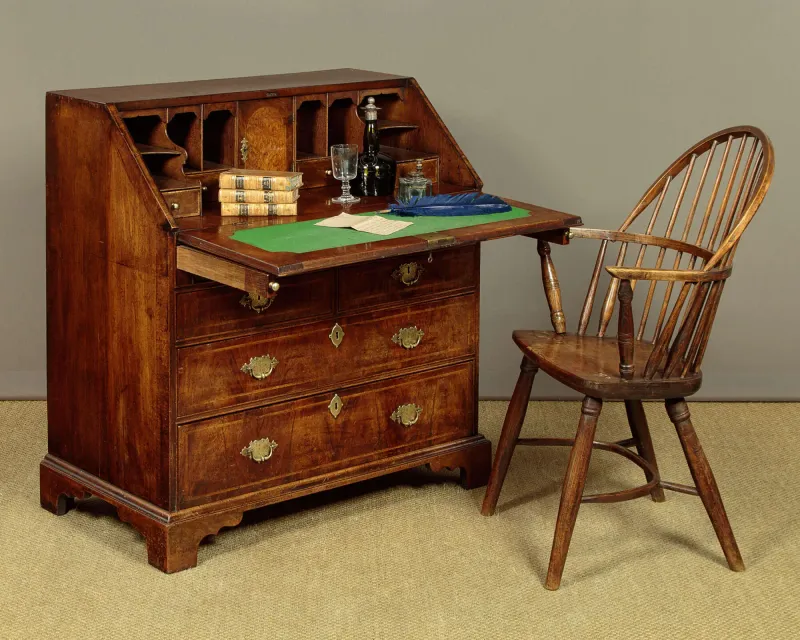36 Antiques Are Not Worth A Penny Nowadays, For Real - Decor Hint Bureau Desks