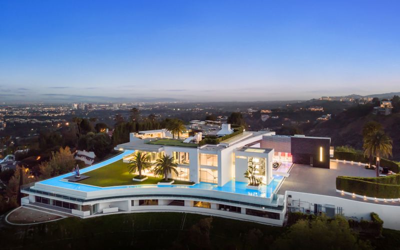 From Miami To Beverly Hills 23 Estate Sales That Just Rocked The Market - Decor Hint The One Megamansion