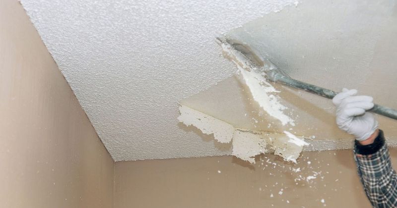 17 Types Of Houston Homes That Might Be History By 2030 - Decor Hint Popcorn ceilings throughout