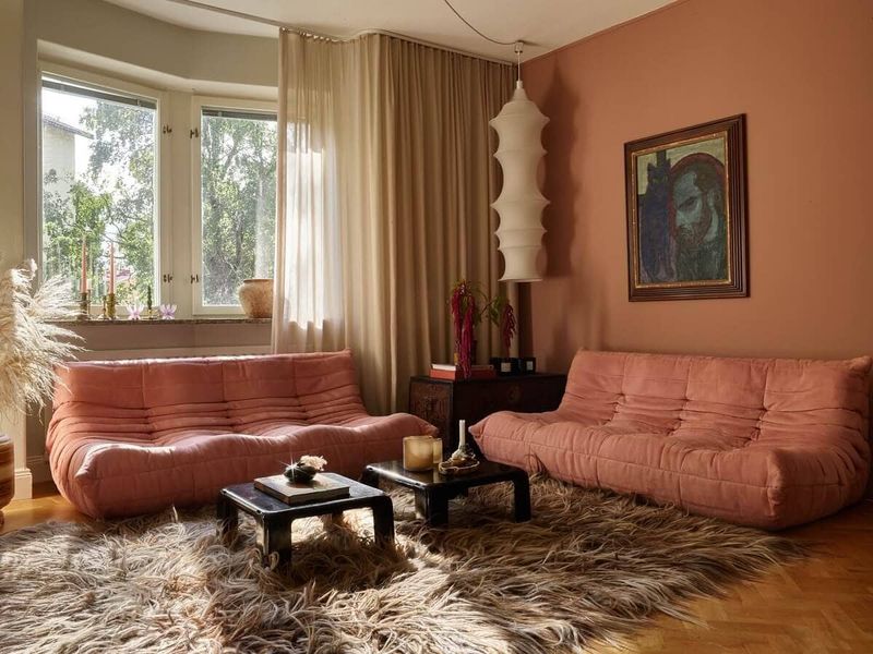 7 Old-Fashioned Couch Colors Still Hiding In Kentucky Homes, And 8 Better Picks For 2025 - Decor Hint Dusty Rose