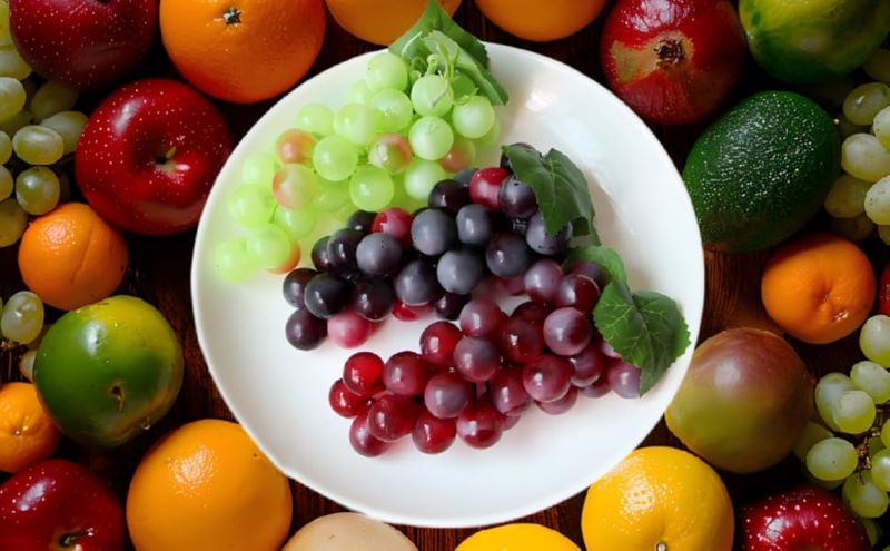 22 Items Designers Say Make Your Kitchen Look Cheap - Decor Hint Fake Fruit Displays