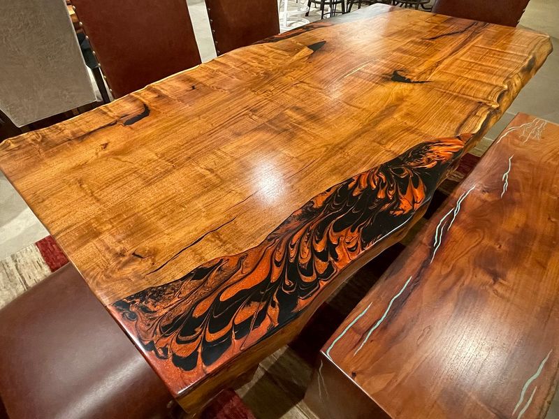 Arizona Thrifters Can't Get Enough Of These 15 Vintage Home Finds - Decor Hint Rustic mesquite wood furniture