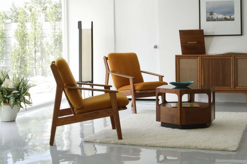 You Might Be Sitting On A Fortune 12 Home Items From The 1900s That Could Make You Rich - Decor Hint Mid-Century Modern Furniture