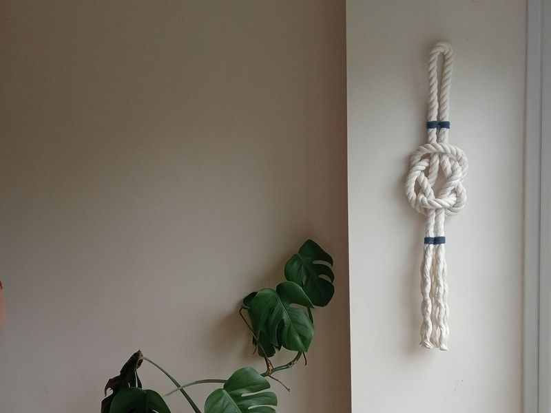 12 Coastal-Inspired Curb Appeal Ideas Seen In California Homes (And 3 That Are Losing Charm Fast) - Decor Hint Rope and Nautical Knot Accents