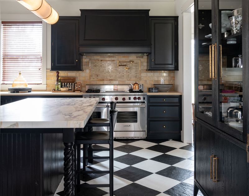 Portland Designers Share 6 Kitchen Features To Avoid And 6 That Instantly Elevate The Look - Decor Hint Matte black fixtures (elevate)