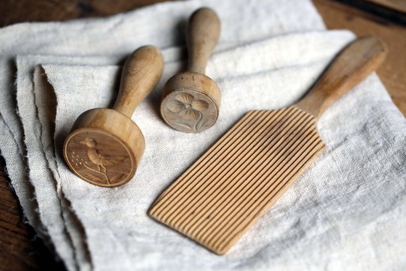 From Barns To Bedrooms: Rustic Antiques That Bring Real Value Home - Decor Hint Butter Paddle Jewelry Organizers: Dairy Tools Display Your Treasures