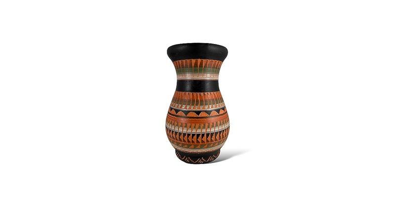 Desert Style Inside And Out: 10 Smart Ideas For Utah Yards And Entryways - Decor Hint Statement Desert Pottery