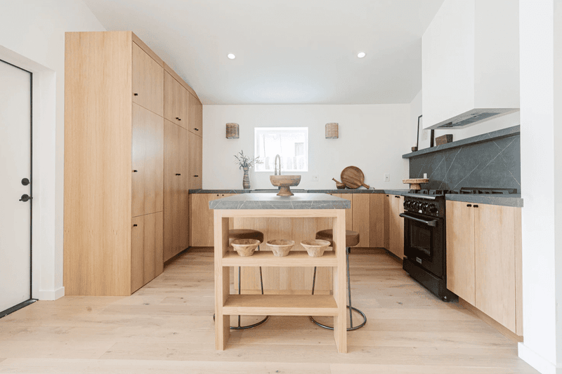 9 Kitchen Items That Undermine Maryland Style (Plus 9 That Elevate It), According To Designers - Decor Hint Generic Flat-Front Cabinets: The Maryland Style Saboteurs