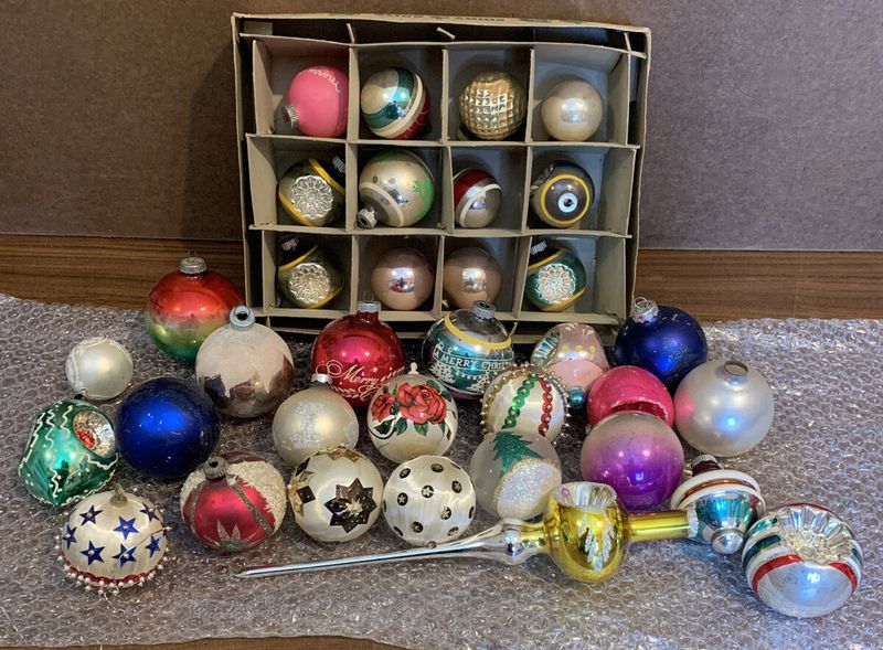 Thinking Of Selling Grandma's Antiques? Here Are 22 Things That Could Be Worth Thousands - Decor Hint Vintage Christmas Ornaments