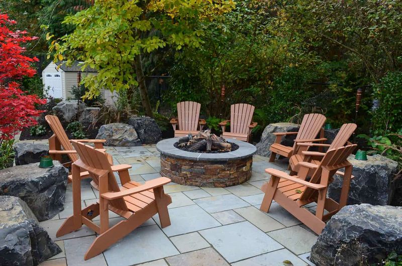 7 Common Outdoor Space Designs Found In Vermont Neighborhoods - Decor Hint Stone Fire Pits