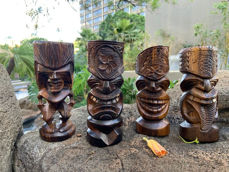 11 Timeless Hawaiian Design Details Locals Love (And Visitors Copy) - Decor Hint Cultural Art And Carvings: Stories Woven Into Your Surroundings