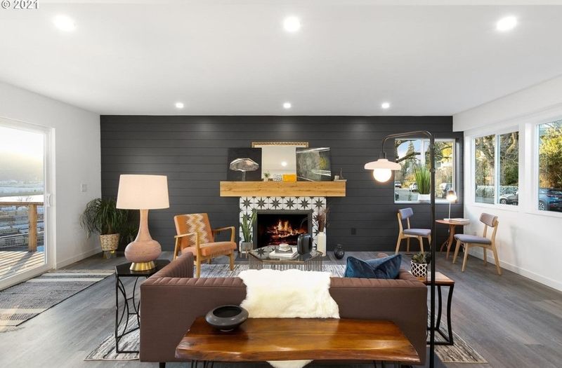 These Are The 22 Things Designers Say You Should Never Put In A Small Living Room - Decor Hint Wall-To-Wall Furniture Without Breathing Room