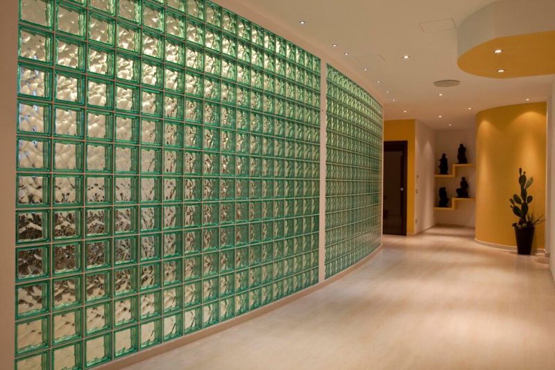 10 Home Features Port Saint Lucie Buyers Are Steering Clear Of (And 5 They've Totally Ditched Already) - Decor Hint Glass Block Walls