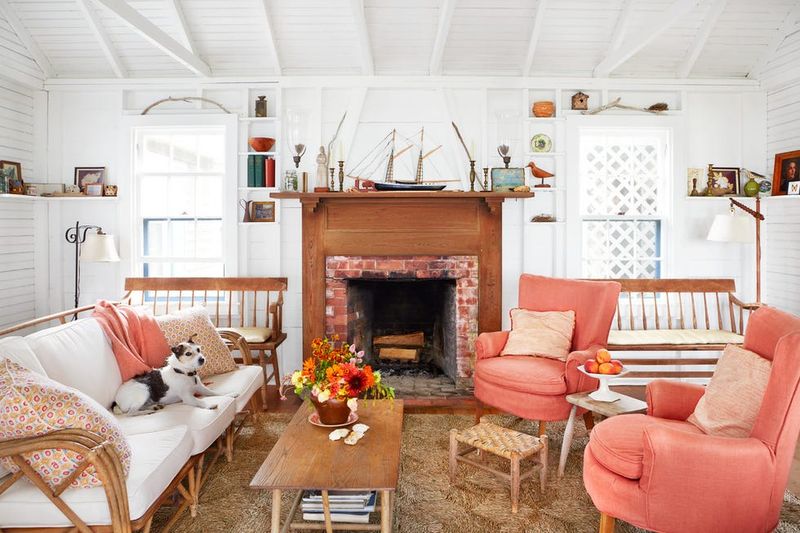 16 Cozy Color Combinations Perfect For Cottage Style Homes - Decor Hint Coral and Warm White