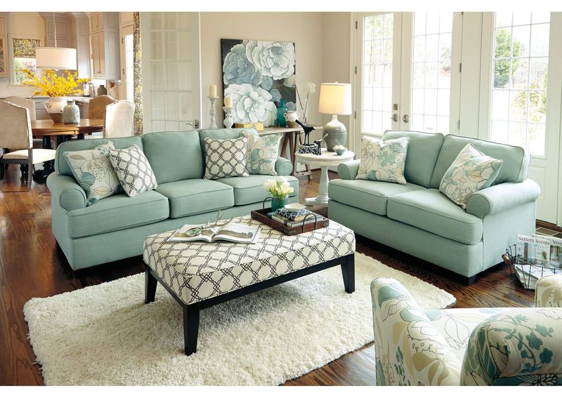 Avoid The Drab! 8 Couch Colors That Clash With Maine Style (And Better Ones To Try) - Decor Hint Seafoam Green: A Breath Of Fresh Coastal Air