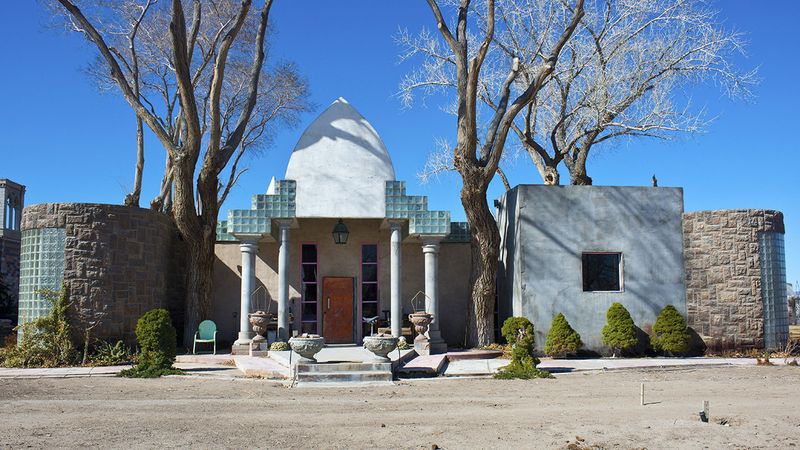 Nevada Market Watch: 11 Homes Losing Value By End Of 2025 (And 5 That Are Gaining Steam) - Decor Hint Overbuilt Custom Homes