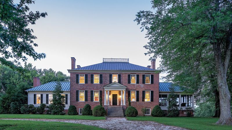 Inside 22 Historic Virginia Homes That Feel Frozen In Time - Decor Hint 1910 Georgian Colonial: Floyd's Musical Heritage Home