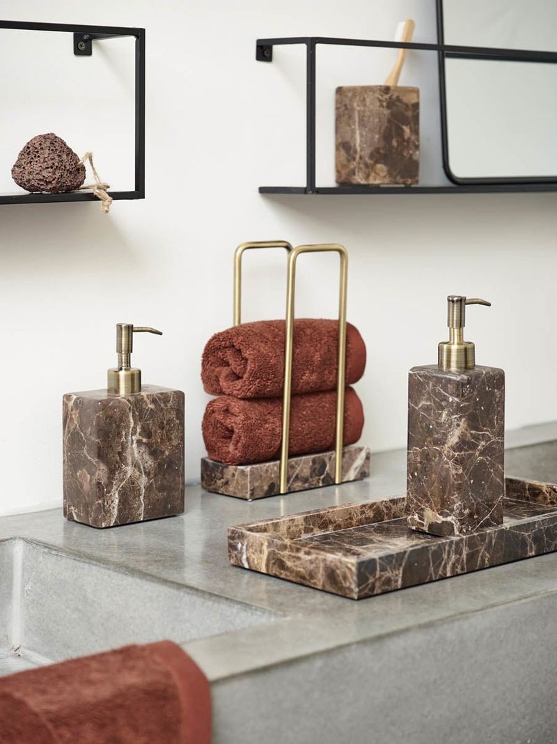 16 Tiny Touches That Transform A Room - Decor Hint Elegant Soap Dispensers