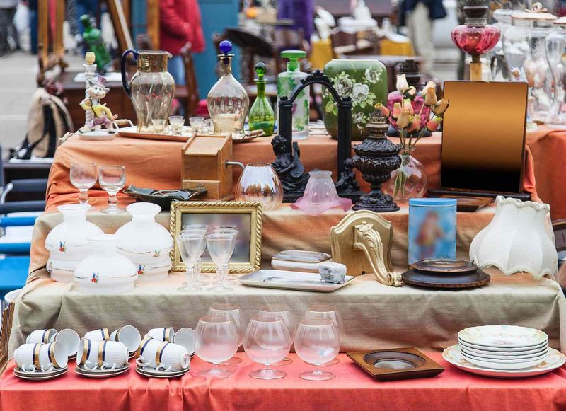21 Ways To Shop At Thrift Stores Exactly Like Design Pros - Decor Hint Develop A Signature Collection