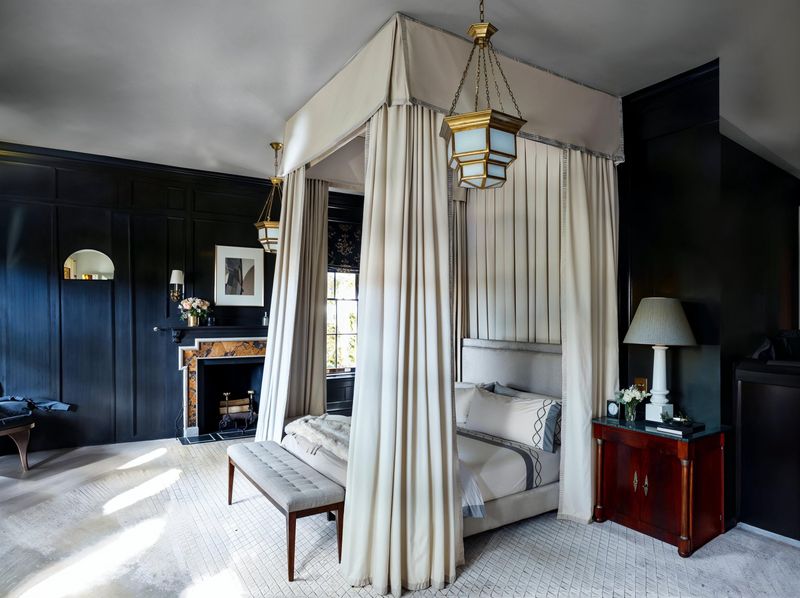 8 Vintage Decor Fails (And 4 That Definitely Aren't Coming Back) - Decor Hint Ruffled Curtains And Canopy Beds
