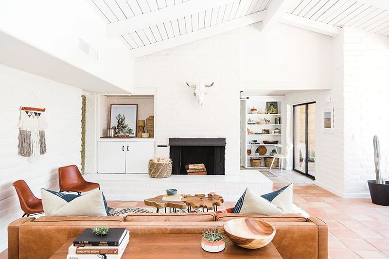 6 Sofa Colors That Always Look Good In California And 6 That Are Definitely Out - Decor Hint Warm Terracotta - Desert-Inspired Charm