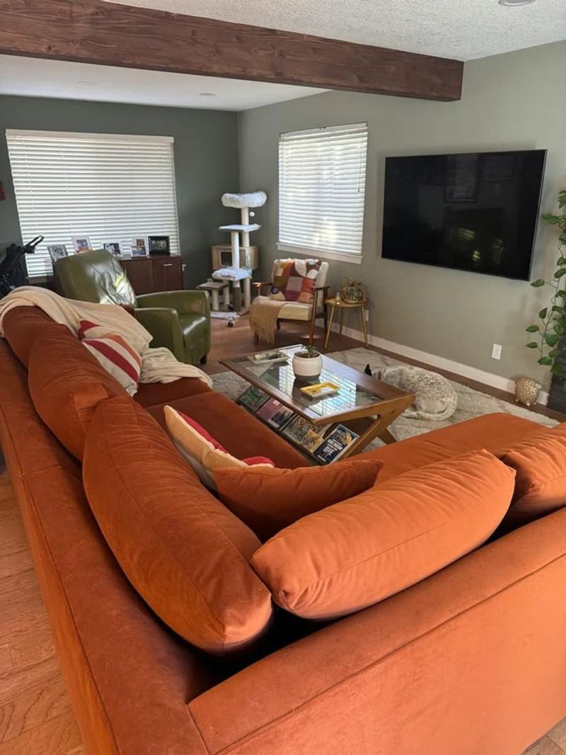 Say Aloha To Style: 8 Outdated Sofa Colors Hawaii Homes Should Skip - Decor Hint Overwhelming Orange Crush