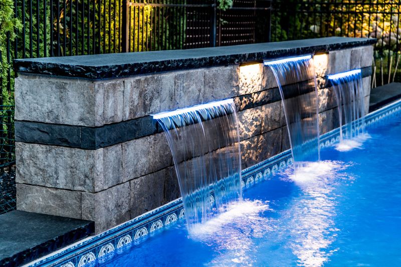 37 Stylish Poolside Designs That Make Everyday Feel Like Vacation - Decor Hint Cascading Water Feature Wall