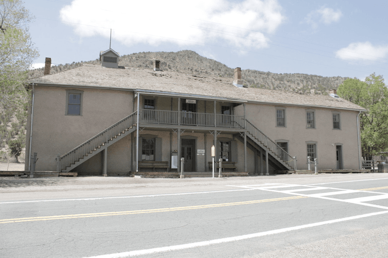 23 Legendary Cowboy Hideouts With Stories To Tell - Decor Hint Lincoln, New Mexico