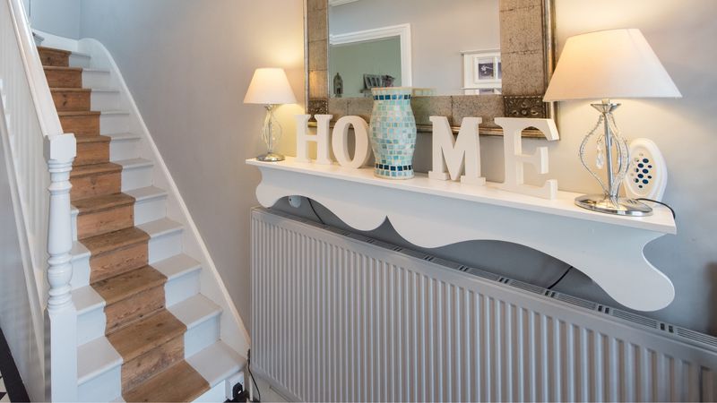 Heat-Trapping Radiator Shelf