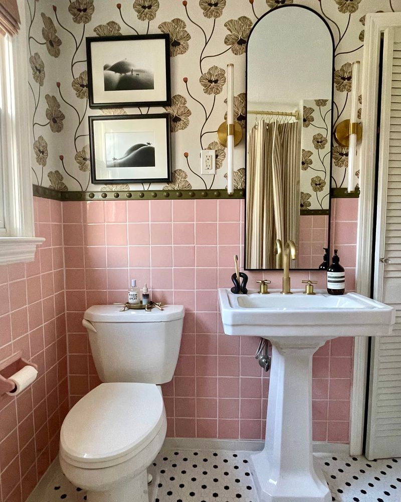 15 Home Details That Are Personal Faves But Buyer Dealbreakers And 5 That Scream Don't Buy - Decor Hint Colorful Bathroom Fixtures