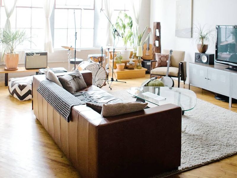 I Asked A Designer How To Fit A Sofa In My Super Narrow Living Room, Here's What She Said - Decor Hint Float That Furniture