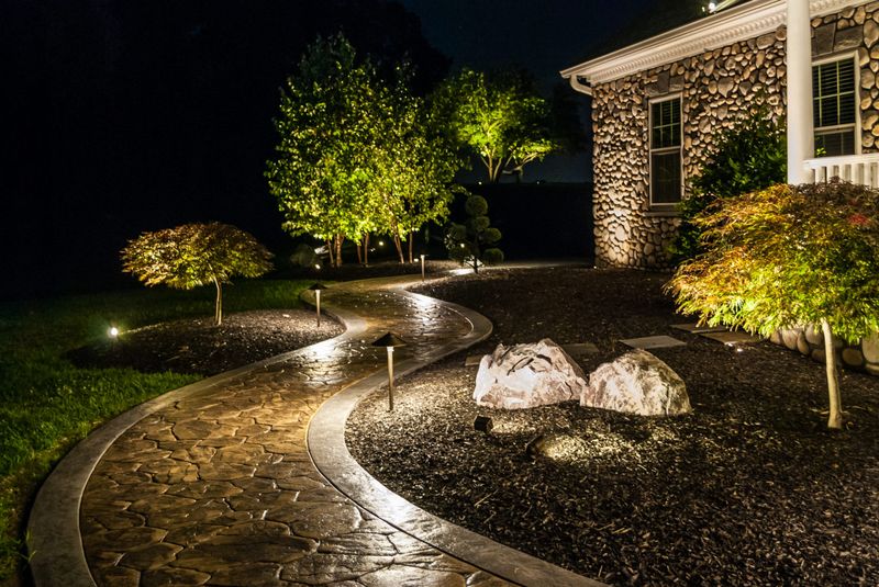 11 Secrets Behind Serene Yards In Iowa - Decor Hint Soft Outdoor Lighting For Evening Calm