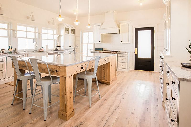 Hardwood Floors That Can Handle The Heat
