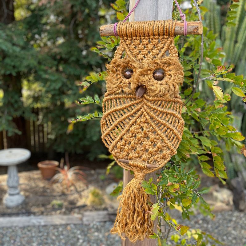 22 Retro Home Trends From The 1970s How Many Do You Remember - Decor Hint Macramé Wall Hangings
