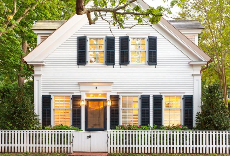 Shutters That Do More Than Sit Pretty