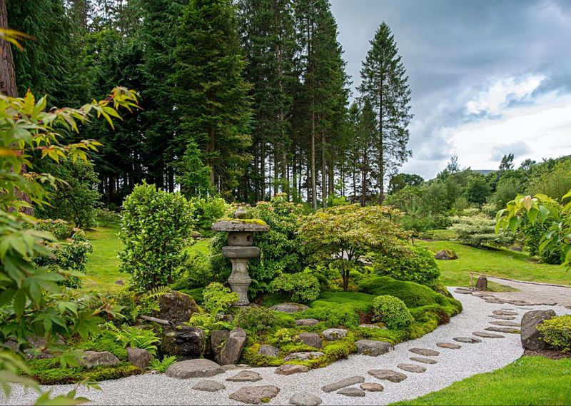 10 Outdoor Space Styles Showing Up In Washington Homes And 4 That Are Starting To Disappear - Decor Hint Japanese-Inspired Rain Retreats