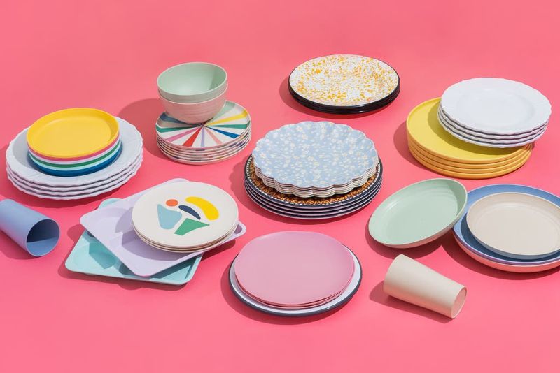 16 Bright Home Decor Picks To Chase Away Boredom - Decor Hint Bright Kitchenware Or Dishes