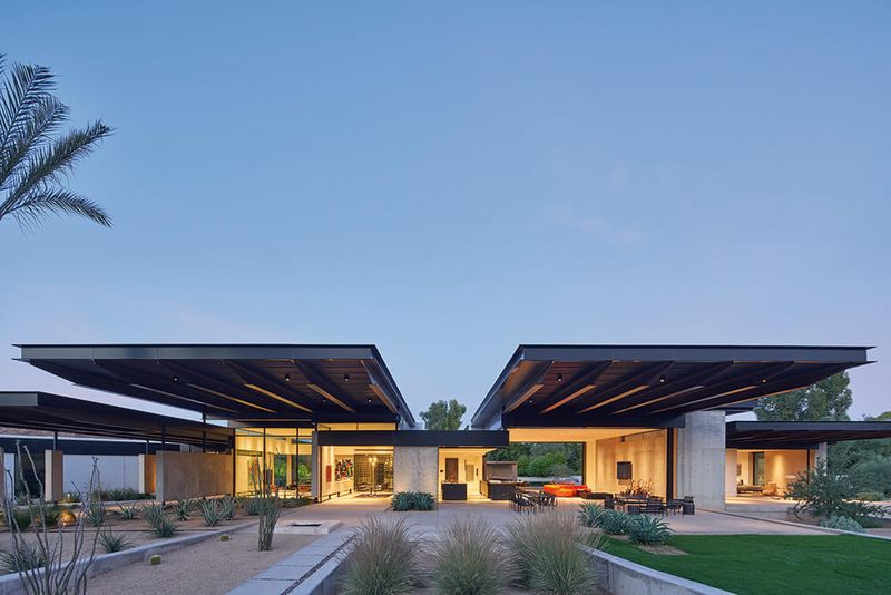10 Reasons Arizona Homes Are Built for Beauty and Survival - Decor Hint Climate-Responsive Design