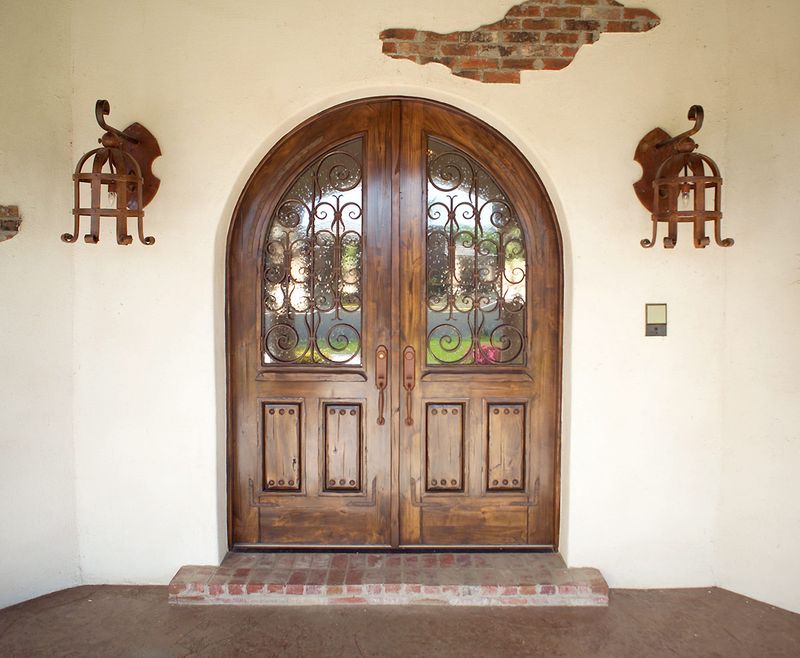 13 Exterior Design Ideas For Desert-Style Homes In Pennsylvania - Decor Hint Southwest-Inspired Front Doors