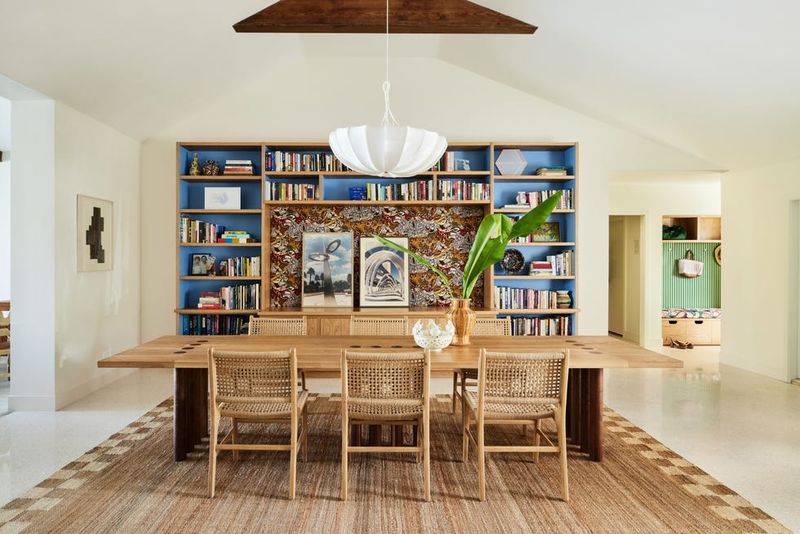 20 Dining Room Features That Are Always Eyesores, According To Experts - Decor Hint Uncomfortable Dining Chairs