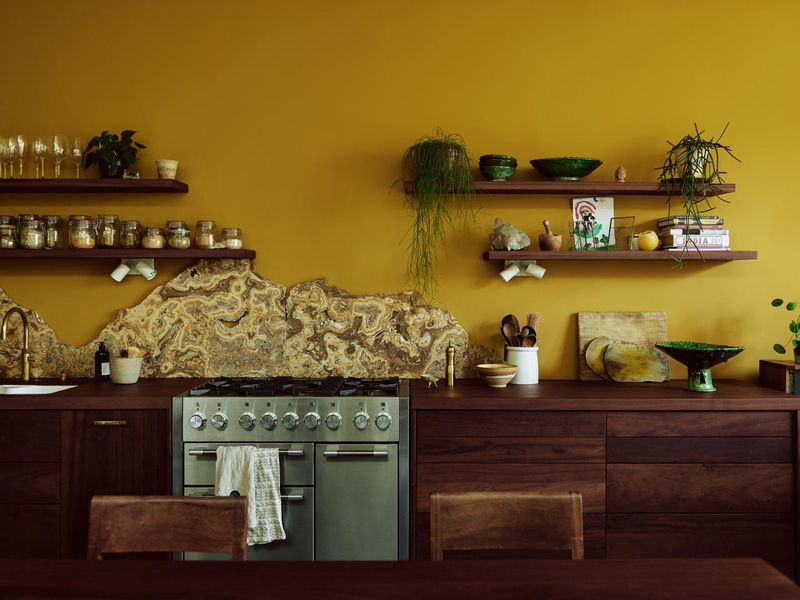 15 Retro Paint Shades Designers Are Loving Again - Decor Hint Harvest Gold