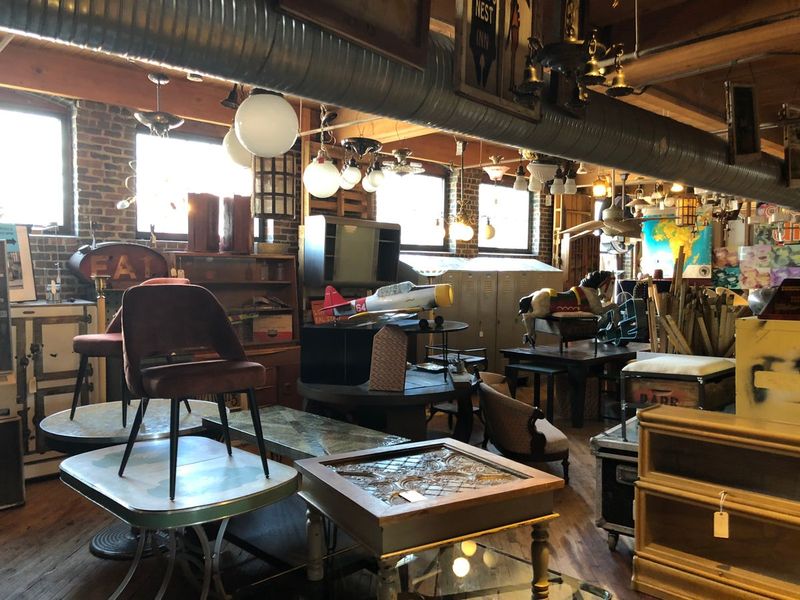 Old-School Charm From Des Moines That Keeps Iowa Interiors Timeless - Decor Hint Architectural Salvage From Historic Buildings